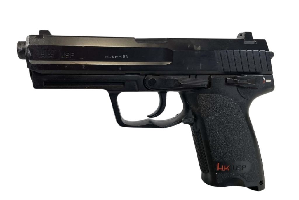 Heat (1995) H&K USP prop, alternate view