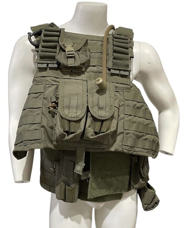 American Sniper (2014) Chris Kyle tactical vest worn by Bradley Cooper, Hanlin lot 21